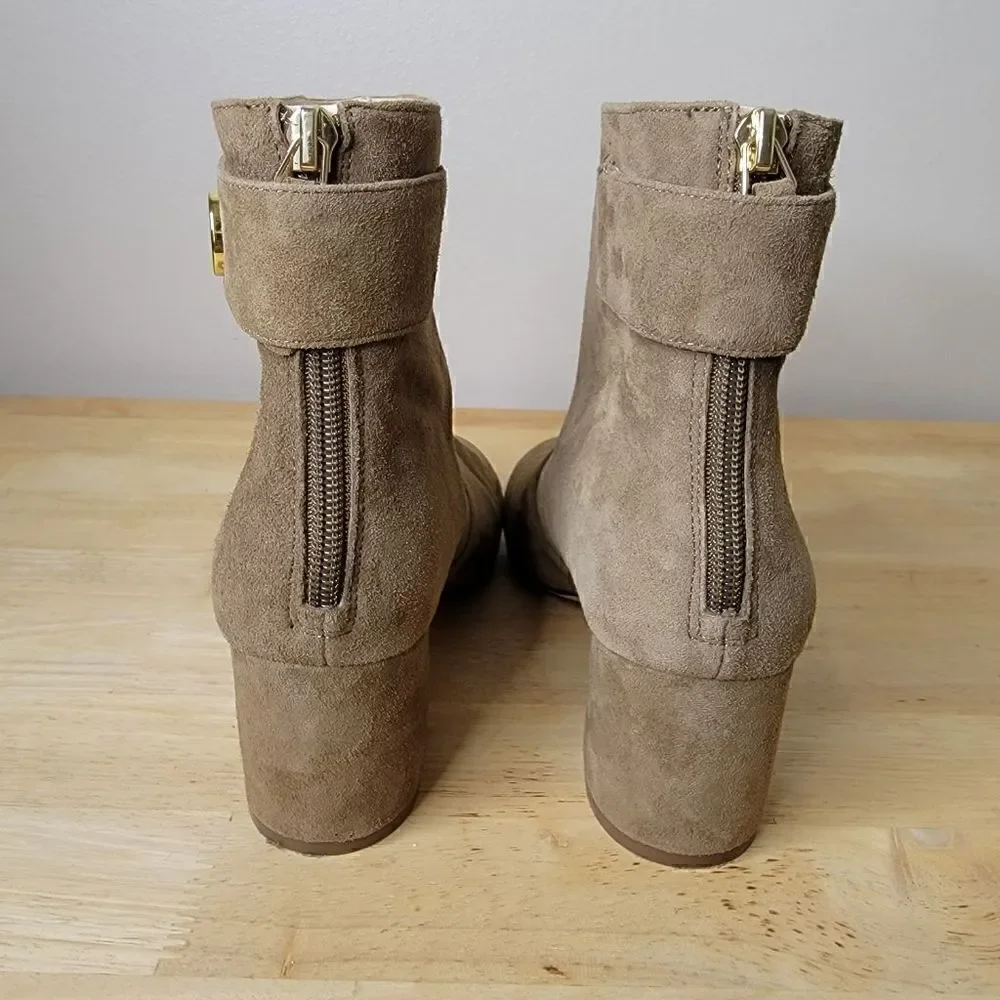 Nine West Quarryn Suede Zipper Back Snap Heeled Ankle Boots Tan Size 6.5